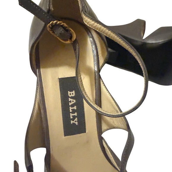 Bally Women's Gray Leather Heels Italian leather shoes very elegantgant and chic - Picture 6 of 12
